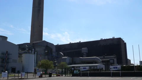 Power station closing down pan Видео 153781319