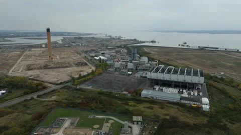 Power station, huge coal gas fired energy generation near London UK Vídeo Stock 323316006