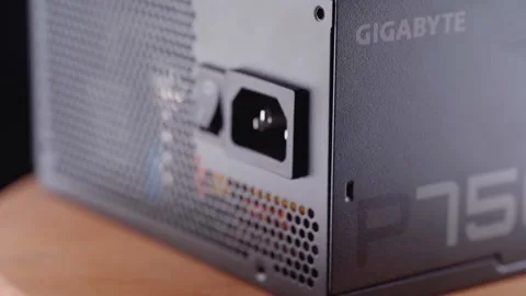 Power supply from the computer Vídeos de archivo 196987152