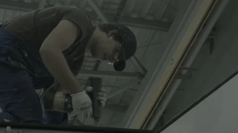 Power tools in use 動画素材 33444387