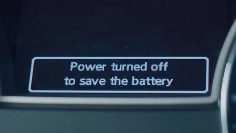 Power turned off to save the battery car dashboard message Vidéo 330760441
