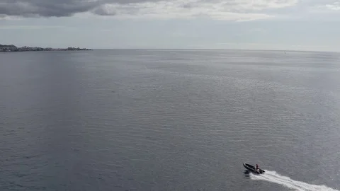 Powerboat glides the surface of the ocean Video stock 101186070