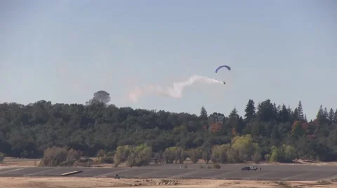 Powered parachute practices tricks Video stock 43570985