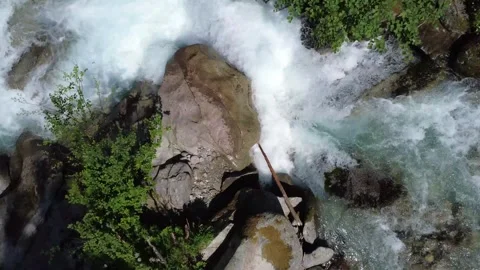 Powerful Rushing Waterfall in the Austrian Alps During Summer Capturing Nat.. Video stock 330481930