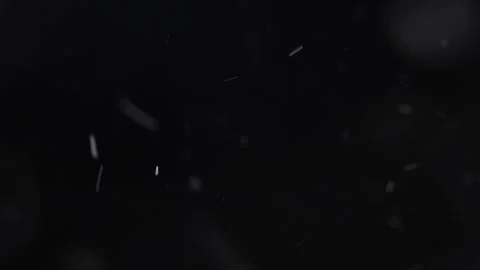 Powerful snowstorm with fast-moving snow rushing past the camera. Vídeos de archivo 327748384