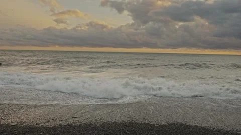 Powerful stormy ocean with high waves and dark overcast skies Stock-Footage 335950527
