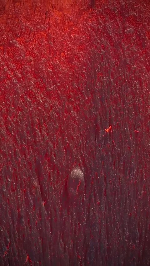 Powerful Volcanic Eruption Releases Streams of Molten Lava Video stock 321040780