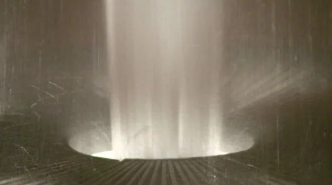 Powerful water jet 動画素材 346023