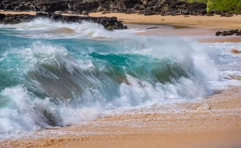 Powerful Waves captured on Sandy Beach in Honolulu 写真素材