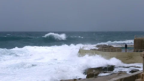 Powerful waves at Malta coast 스톡 동영상 89134539