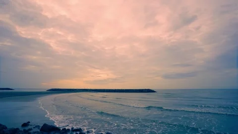 Powerful waves of the  Ocean. Waves and rocks of the  Ocean. Beautiful seascape. Stock Footage 313651280