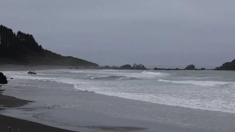 Powerful Waves at Wilson Creek Beach 库存影片 342754785