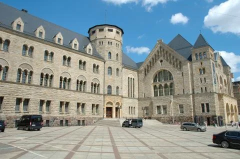 Poznan, Poland - July 13, 2014: Unidentified people at emperor's castle in Po Stock-Fotos
