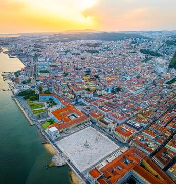 Praca do Comercio, a large, harbour-facing plaza in Portugal's capital, Lisbo Foto stock
