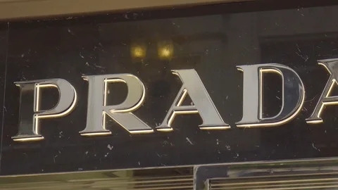 Prada Retail Store 動画素材 106588755