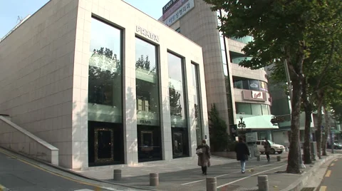 Prada shop Video stock 950010