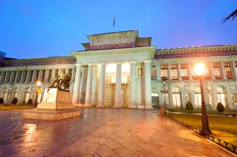 Prado Museum Фото
