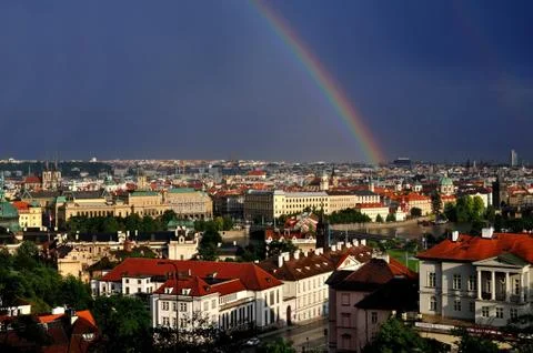 The Prague and rainbow Foto stock