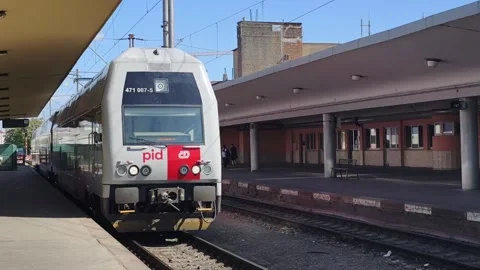 Prague, Czech Republic - July 22, 2026: Cinematic 4K video of a passenger train 库存影片 340264612