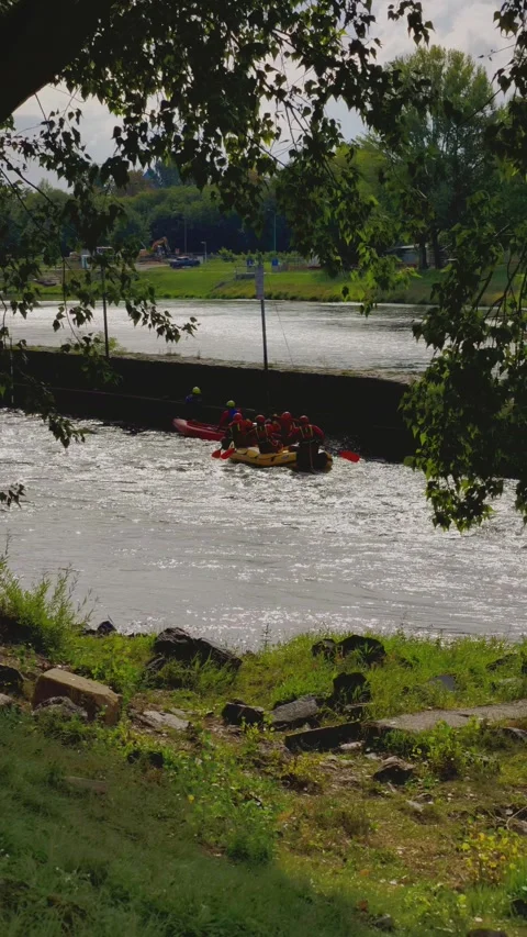 Prague, Czech Republic – September 10, 2026: Whitewater Slalom Rescue Training 库存影片 345162373
