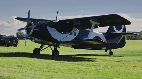 Prague, Czech Republic – September 5, 2026: Aircraft Preparing for Takeoff 4K Vidéo 345058610