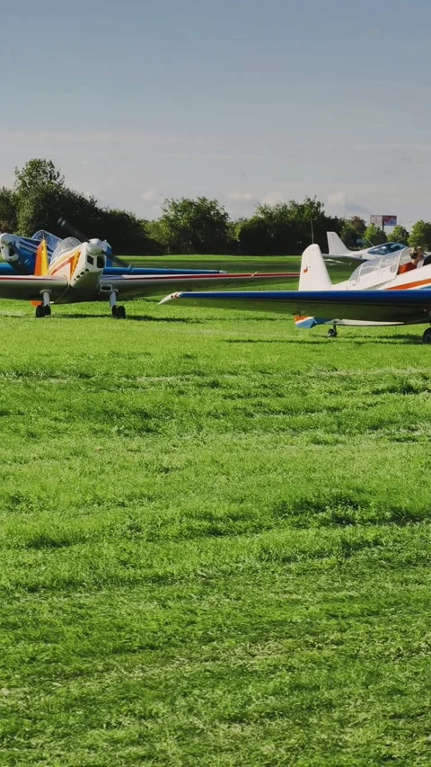 Prague, Czech Republic – September 5, 2026: Aircraft Taxiing Across Airfield 库存影片 345059503