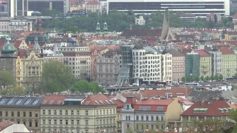 Prague. View of the Dancing House. Video stock 101039395