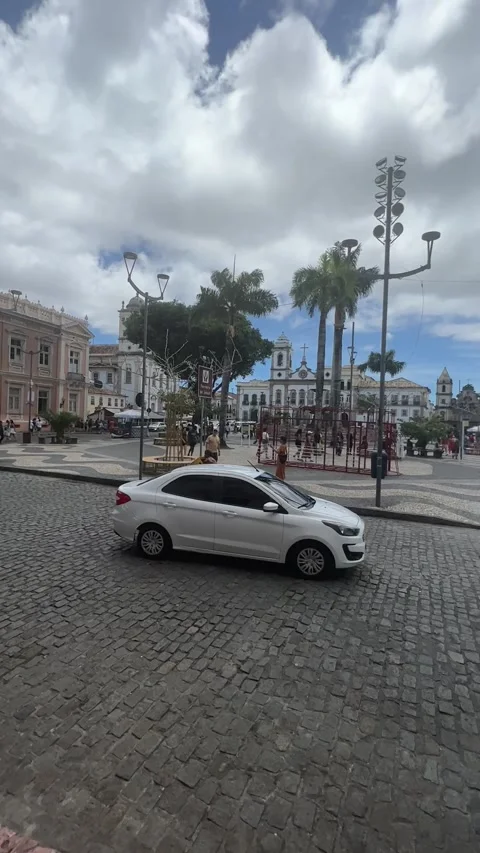 Praia da Se Square with Historic Buildings and Police Car in Salvador Brazil Vidéo 343779924