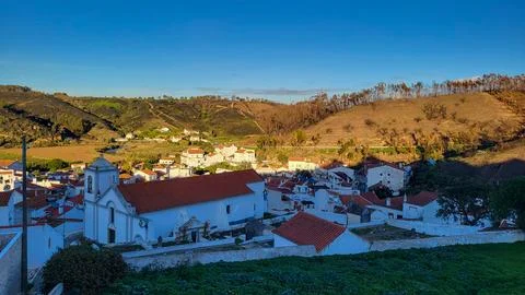 Praia De Odeceixe Mar Windmill, Faro district, Algarve, Portugal. Rota Vicent 库存照片