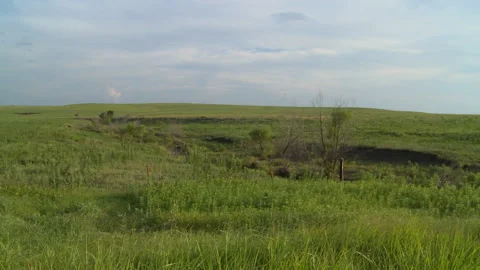 Prairie cloudy afternoon Stock Footage 137606309