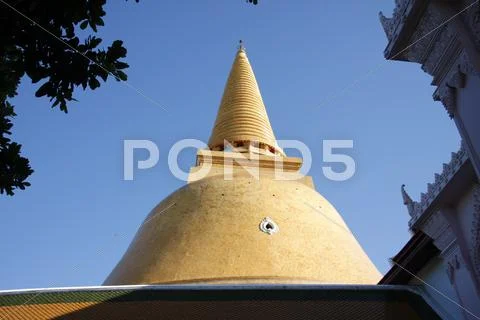 Prapathomjedi temple Stock Photos