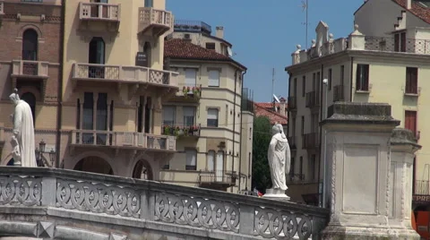 Prato della Valle, elliptical square in Padua Stock Footage 67646465