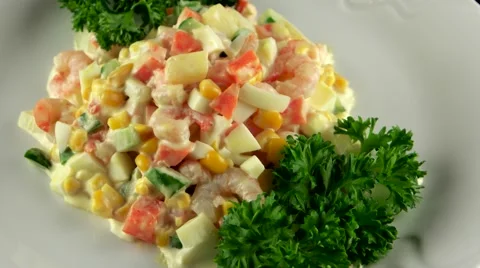 Prawn salad with corn, pineapple and fresh cucumber, loop Vídeos de archivo 61709673
