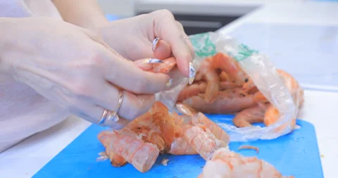 Prawns clean in the kitchen Video stock 145933973