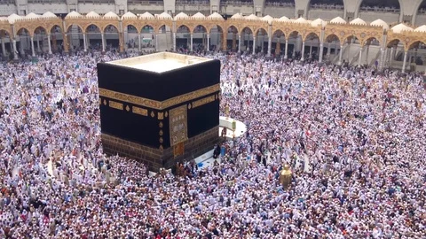 Pray at kaaba time lapse hd Stock Footage 93612867