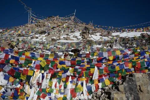 Prayer flag on highest Stock-Fotos