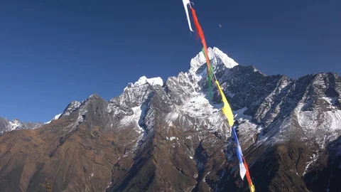 Prayer Flag Mountain Dolly Shot Видео 87048307