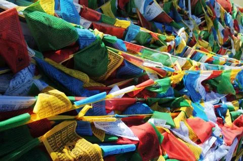 Prayer flags in tibet Stock-Fotos