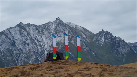 Prayer flags on top of mountain Video stock 259831871