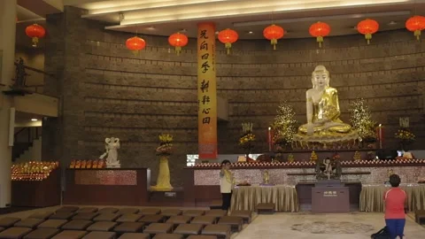 Prayer room inside buddhist temple Stock-Footage 152502140