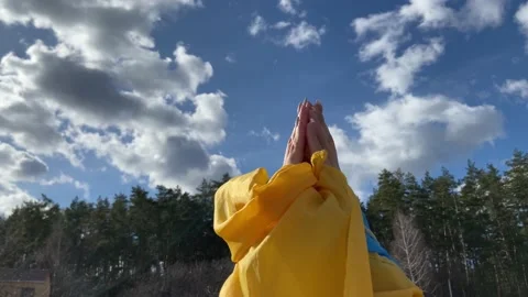 Prayer for ukraine 動画素材 171018779