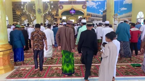Prayers are held in a mosque Stock Footage 236702228