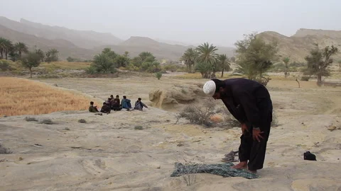 Praying in tribal area Stock Footage 201948365