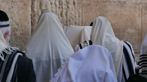 Praying at Western Wall in 4K 動画素材 52966013