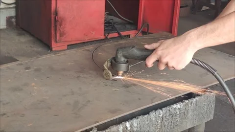 Precision cut shaping metal board with a plasma cutter Video stock 272237081