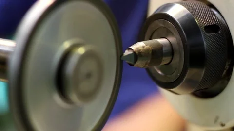 Precision machining of metal tools Stockbeeldmateriaal 75545767