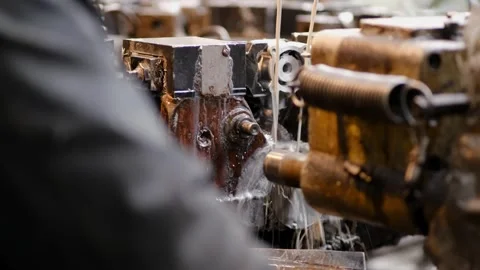 Precision Metal Machining Process With Liquid Coolant Spraying On Steel Part Vídeo Stock 333246065