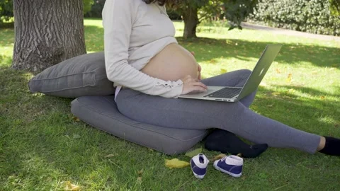 Pregnant Lady Using Laptop 스톡 동영상 163203466