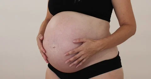 Pregnant stomach, third trimester Stock Footage 161289417