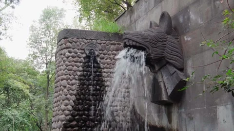 Prehispanic fountain aztec figures ancient sculpture Видео 346612187